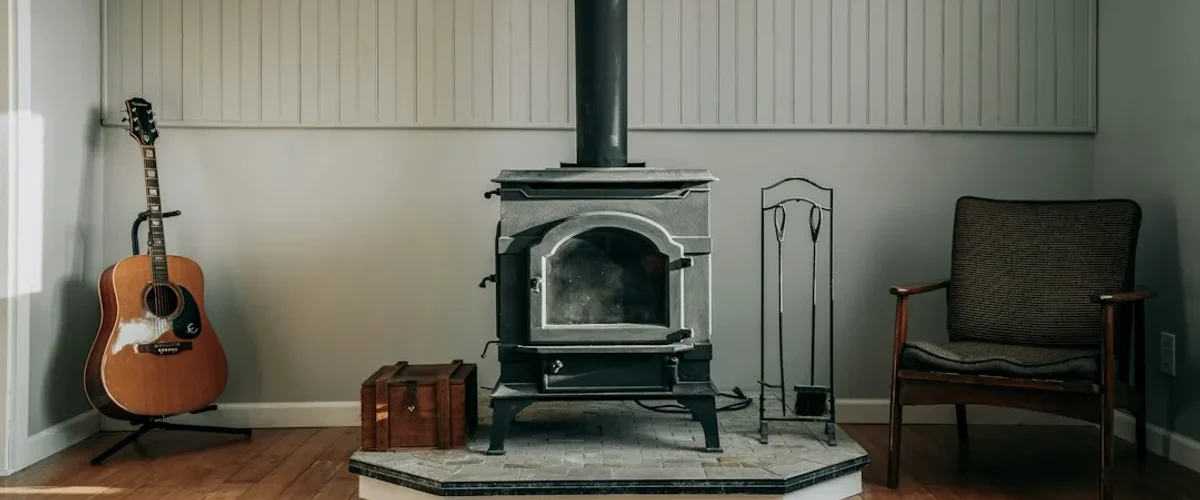 les poeles a granule tendance pour une maison au style industriel