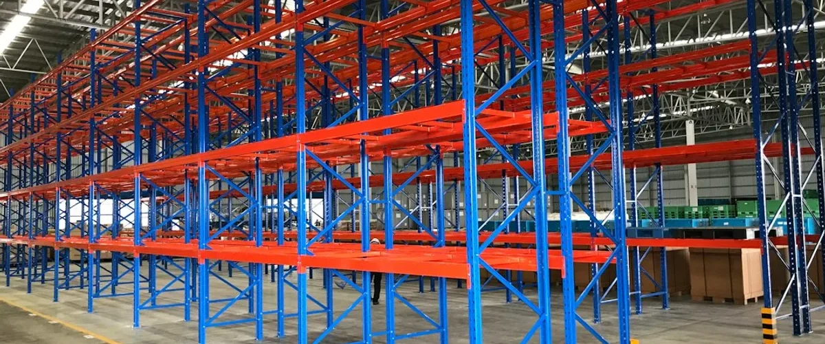 tout sur le rayonnage cantilever pour stocker des charges longues